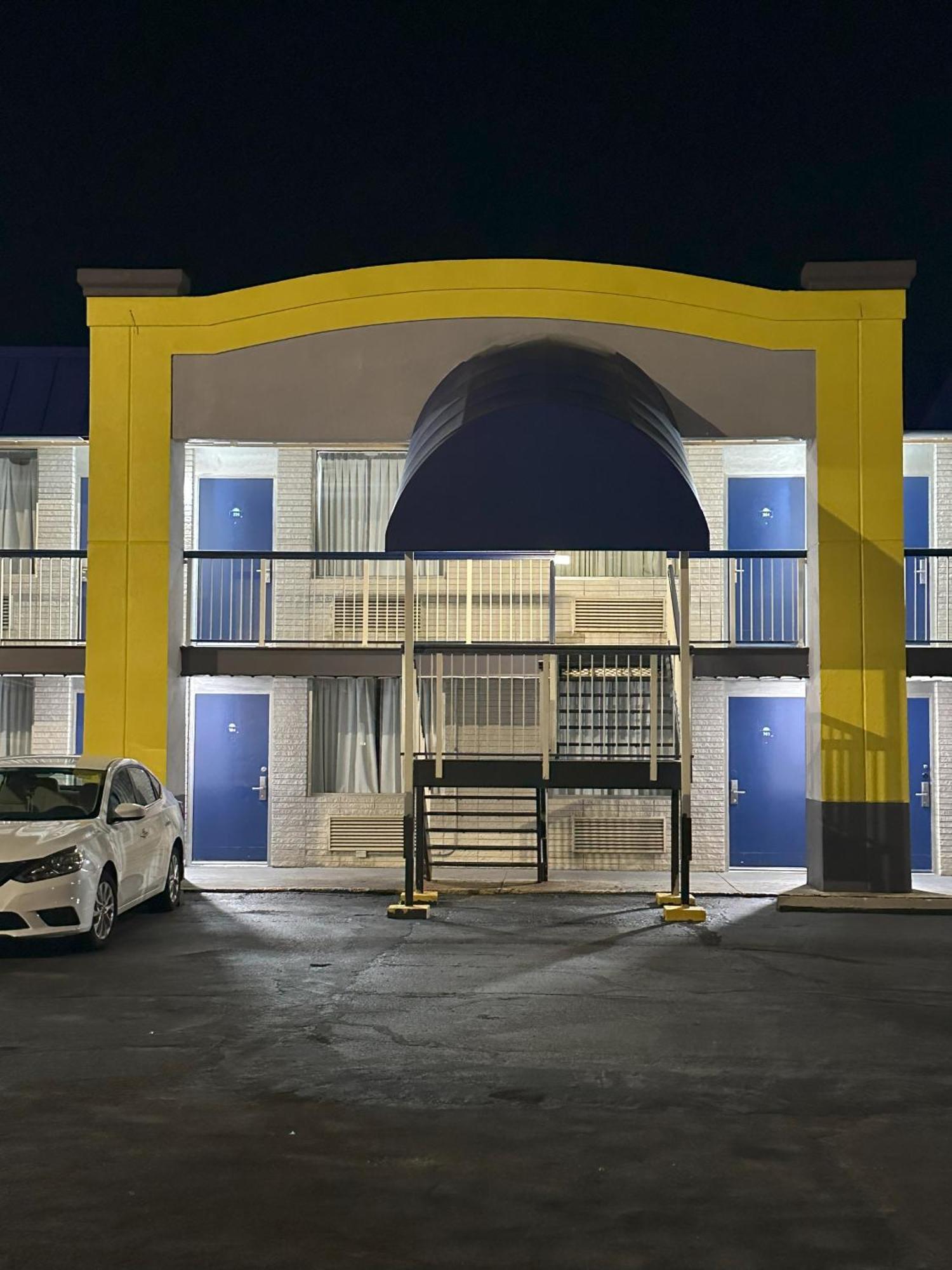 Days Inn By Wyndham Salina South Exterior foto